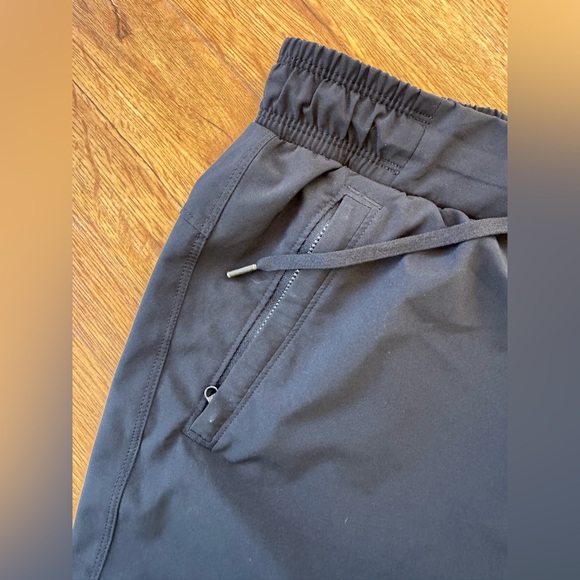 CALIA By Carrie Underwood Journey Collection Mid-Rise Short Relaxed black large - Picture 3 of 8